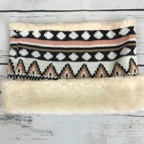 Warm Knitted Infinity Ring Scarf Lined with Fleece - Picture 5 of 6